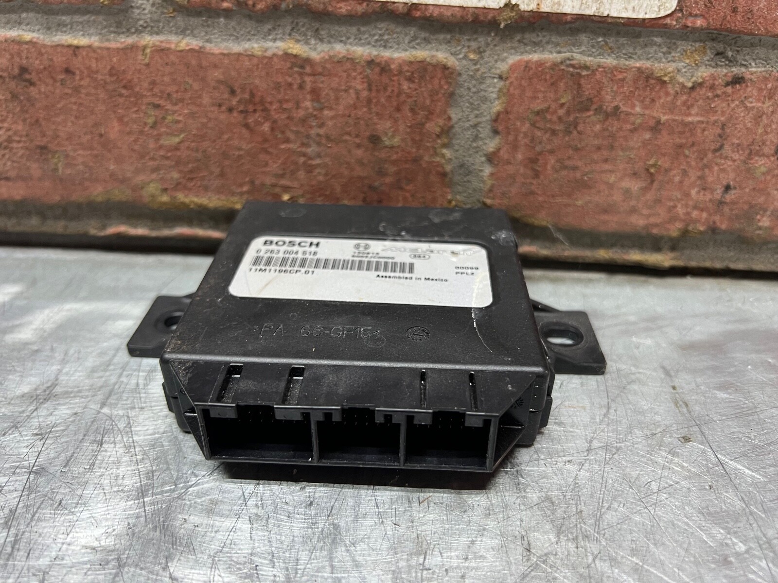 2015 McLaren 650s Parking Sensor Distance Control Unit Module Oem