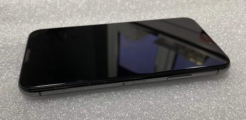 Apple iPhone X - 32GB - Black - See Description - Working but glitchy - Image 2 of 4