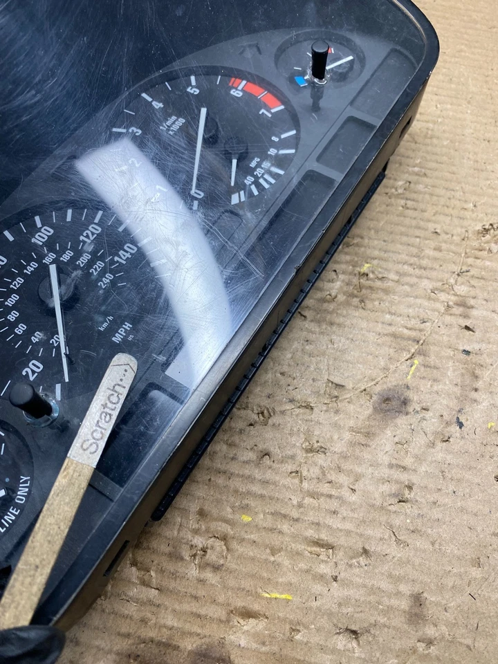 Cuadro de instrumentos velocímetro BMW 740iL E38 2000 OEM R2666 Foto 2 de 4