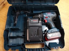 Bosch Trapano avvitatore a percussione a batteria GSB 18V-21 con batteria, caricabatterie e valigetta