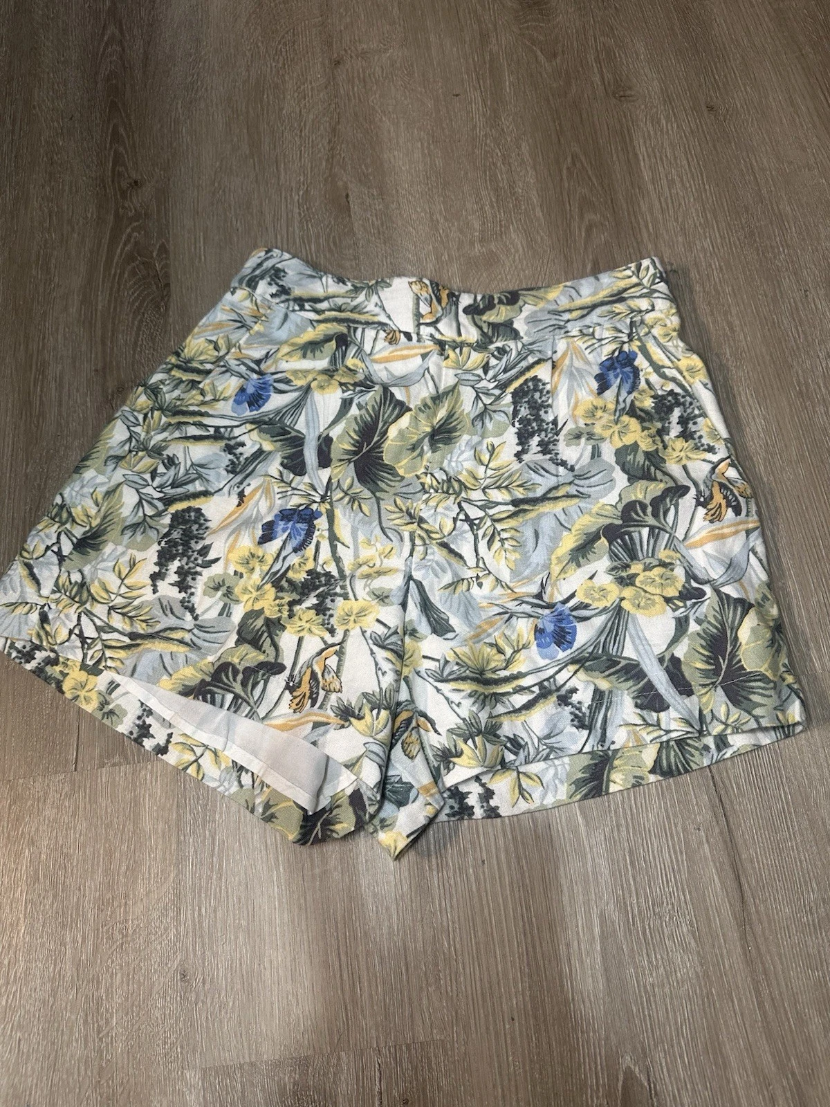 Abercrombie & Fitch Floral Linen Blend Shorts Womens Small NWT High Rise Boho