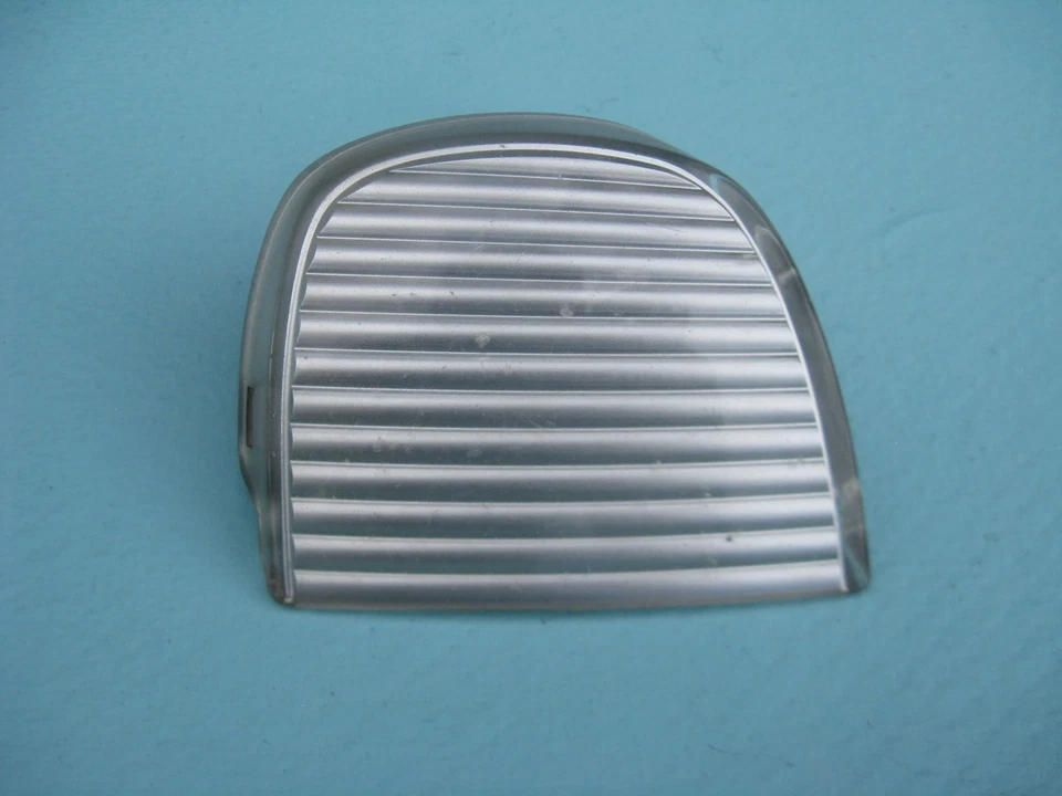 97 98 99 00 01 INFINITI Q45 FRONT BUMPER RIGHT PASSENGER FOG LIGHT LAMP COVER RH - Image 2 of 4