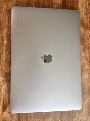 Apple MacBook Pro i9 2.3GHz 16'' 1TB 32GB RAM SSD Touch Bar