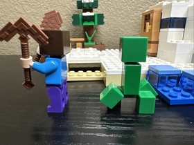 LEGO Minecraft: The Snow Hideout (21120) 100% Complete With Instructions A3