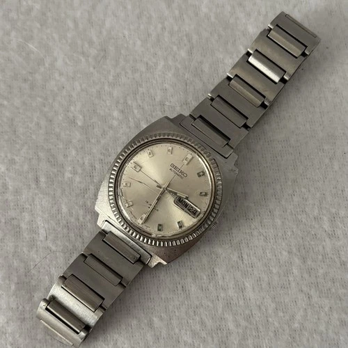 Seiko men’s Automatic 1970’s made in Japan 7006-7012  Needs Repairs