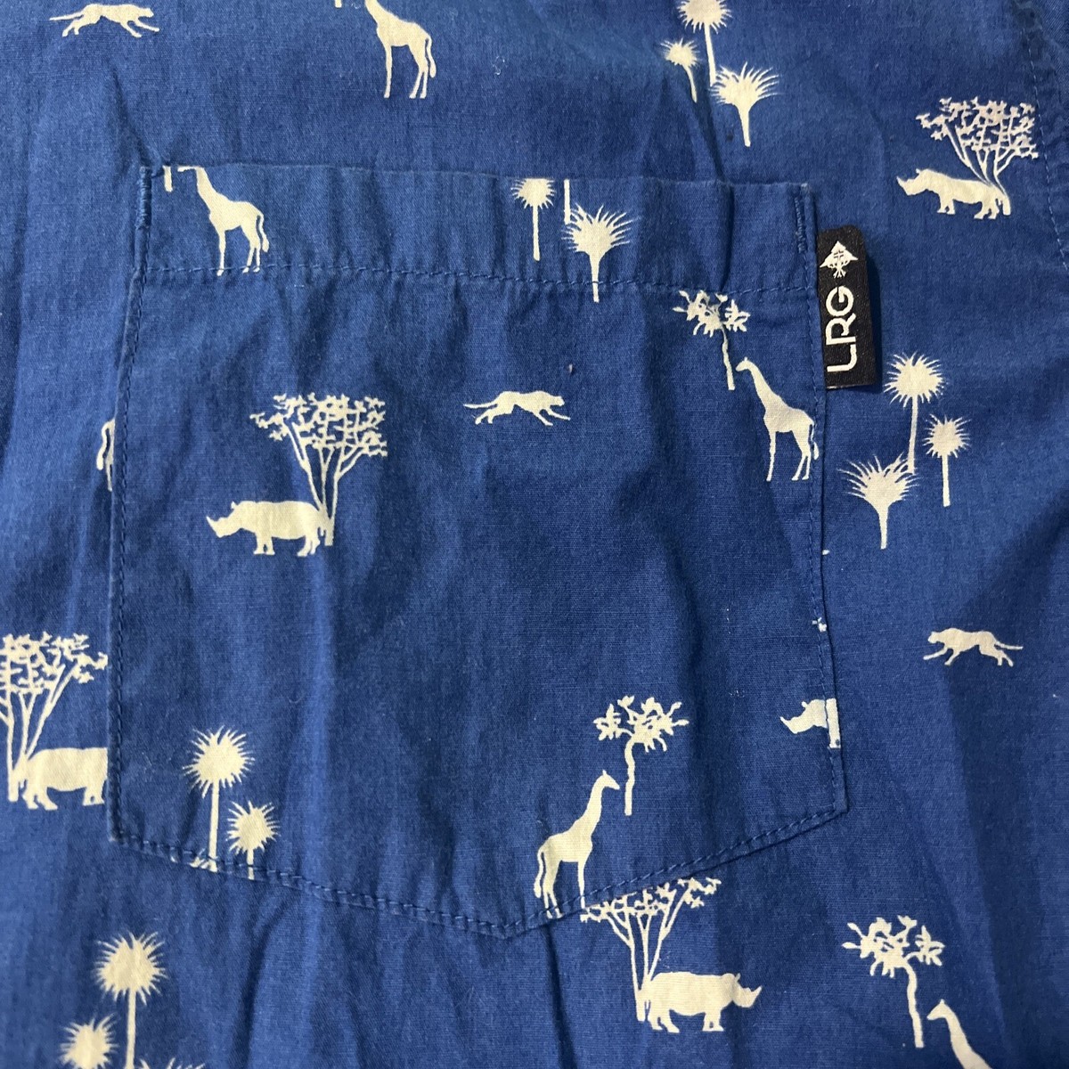 LRG The Creative Clothing Company Blue Safari Animals Button Up Medium Shirt View 4