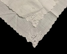 Vtg White Ivory Cotton Linen Lace Hankies Lot Of 2 Bride Bouquet Basket Flowers