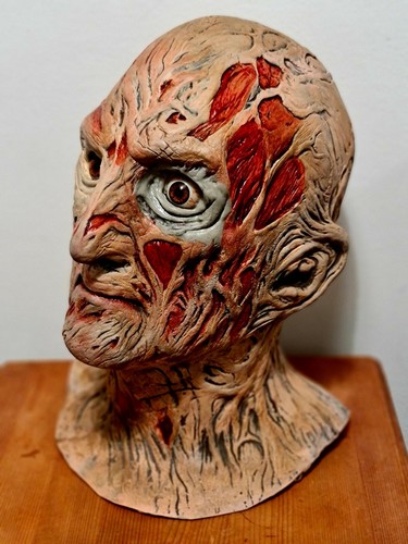 1:1 Freddy Krueger Bust (Part 4) - Overhauled Trick or Treat Studios Mask. - Foto 10 di 10