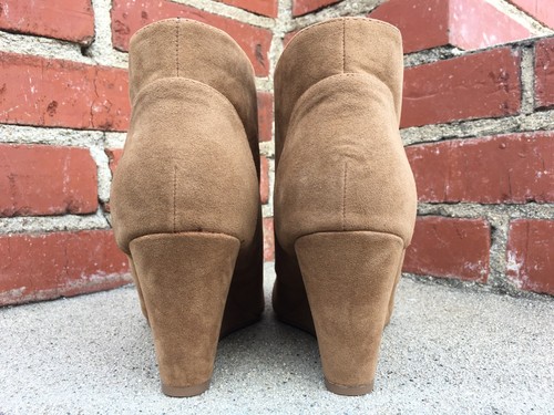 Shiekh LaLa Land Chestnut Brown Wedge Ankle Boot w/ Gold Accents Women Size 8.5 - Picture 9 of 11