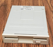 Samsung Floppy Drive 3.5  1.44MB  SFD-321B /KE  FBT1  P4RK865913  Rev. T1