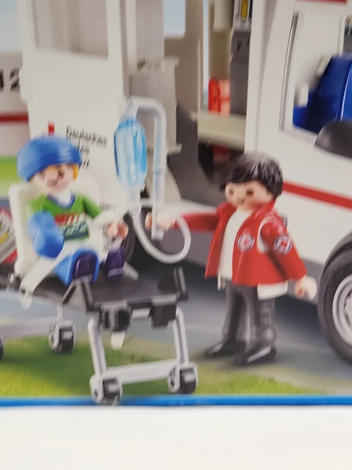 Playmobil 9535 DRK Ambulance Red Cross 2018 Guerney Medics IV 2018 New Rare - Image 4 of 4