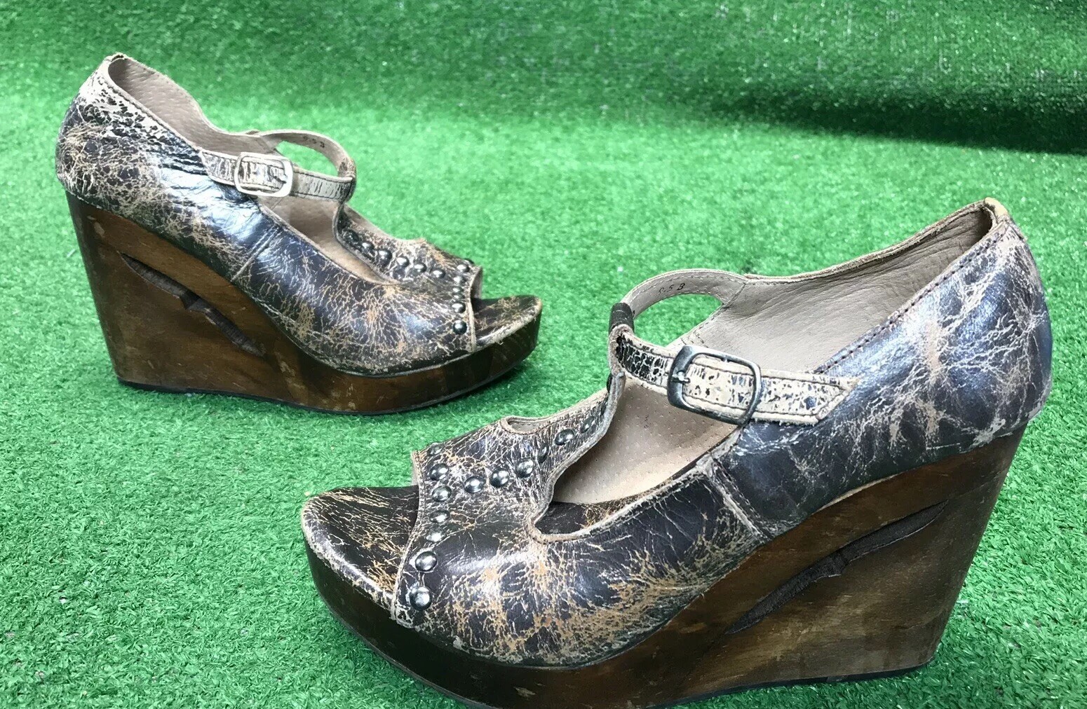 Bed Stu Leather W Wood Platform Wedge Strapy Studded Sandals Size 9.5 Beautiful Bed Bed Bed Stu Leather W Wood Platform Wedge Strapy Studded Sandals Size 9.5 Beautiful 455af7