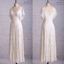 Light Champagne Button Butterfly Sleeves Graceful V-Neckline Dress Bridal Gowns