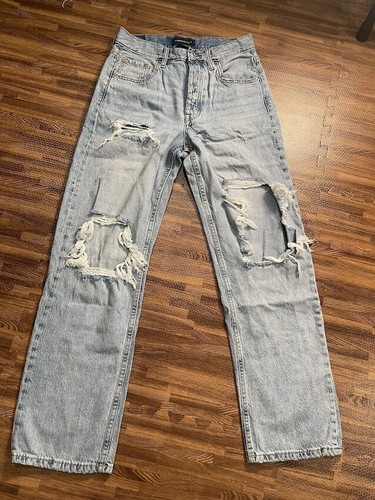 Destroyed Distressed Jeans 