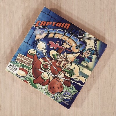 Amiga - Captain Dynamo von Codemasters Big Box komplett mit Handbuch und Beilagen