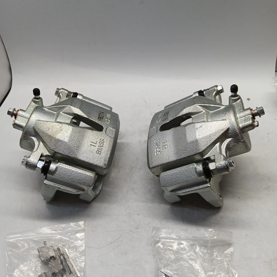 2x Pinzas de freno delanteras izquierda y derecha con soporte para Toyota Camry 05-06 Sienna Avalon Foto 4 de 4