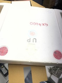Consola Amstrad GX4000 en caja con 32 carro de juegos