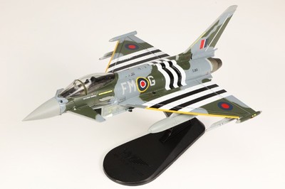Hobby Master 1/72 Typhoon FGR.Mk 4 Airplane Moggy RAF Typhoon Display Team