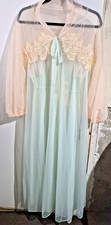 1950'/1960.S peignoir set Boudoir Vtg Highly Feminine Glamorous Lace full Length