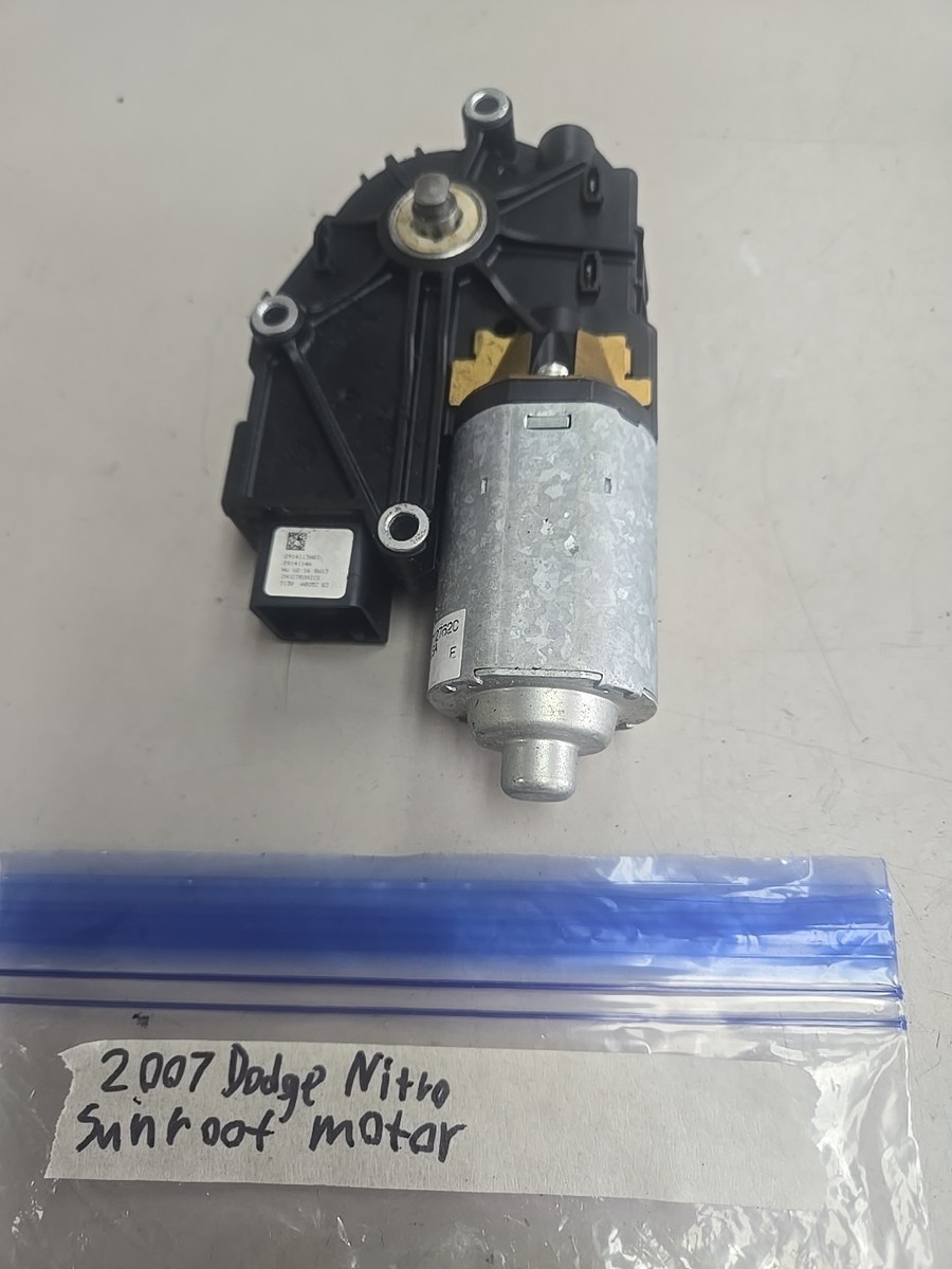 liberty　1113 2008-2012 Jeep liberty Nitro Conventional Sunroof Motor