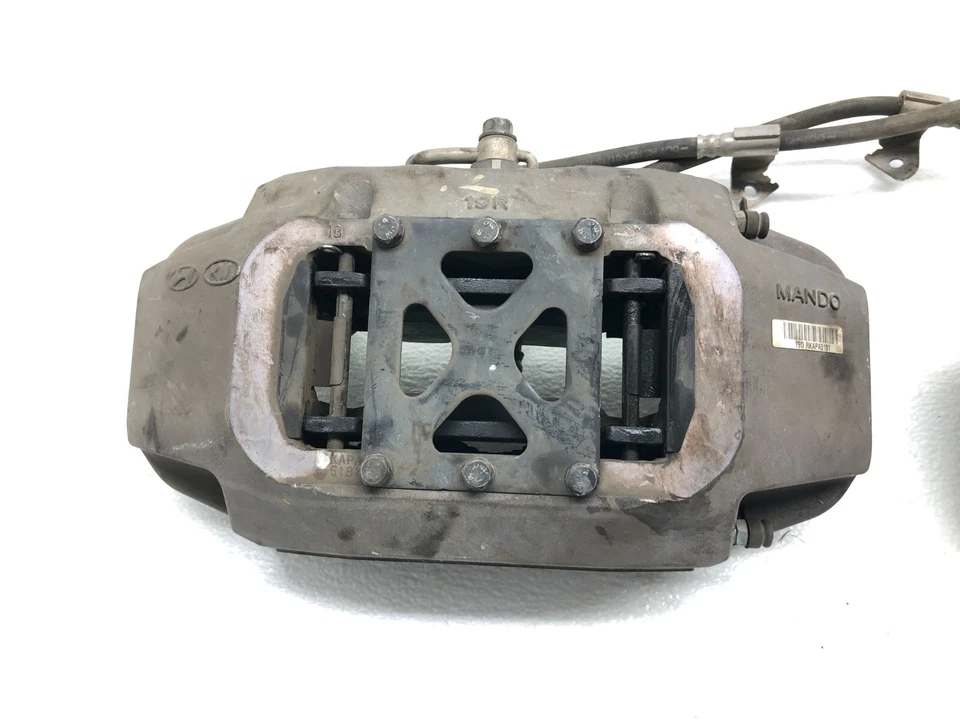 2015-2020 HYUNDAI GENESIS G80 5.0L FRONT BRAKE CALIPER SET OEM. - Image 3 of 4