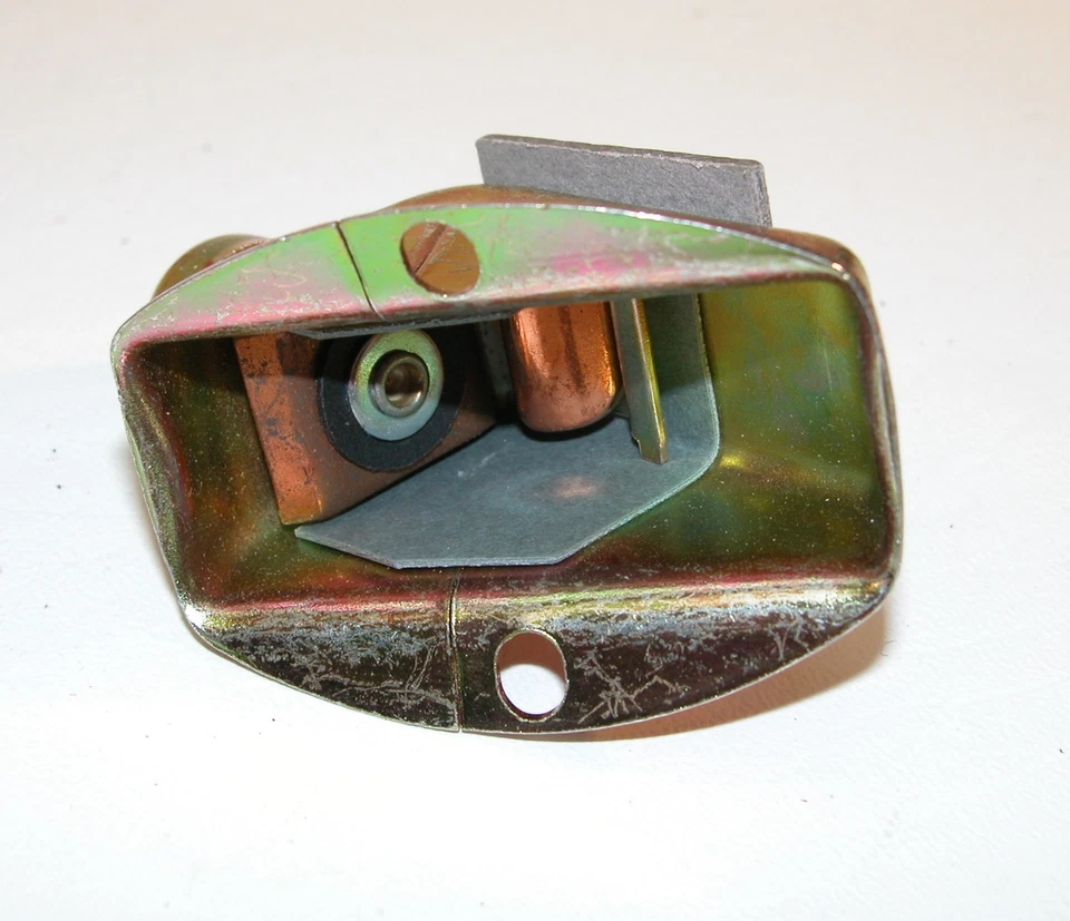 Соленоид стартера SMP SS529 подходит для грузовика 67-69 C/K 48-55 GMC 150-22 и более - Изображение 3 из 3