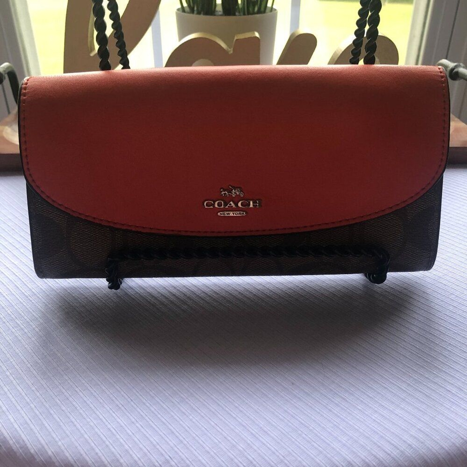 Coach Leather Wallet for Women and Men - Stylish & Functional