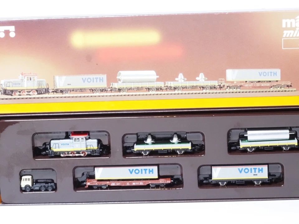 8140 Z-scale Märklín Mini-Club 8140 Voith Locomotive & Freight Car Set New /Box - Image 2 of 2