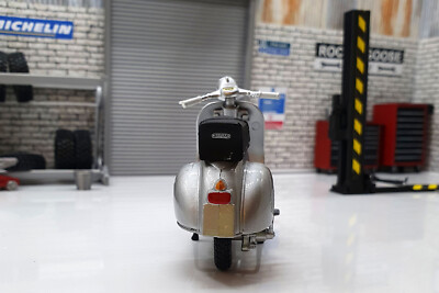 Vespa 150 Sportique 1/24 スケール Vespa 150 Sportique 1/24 スケール Vespa 150 Sportique 1/24 スケール