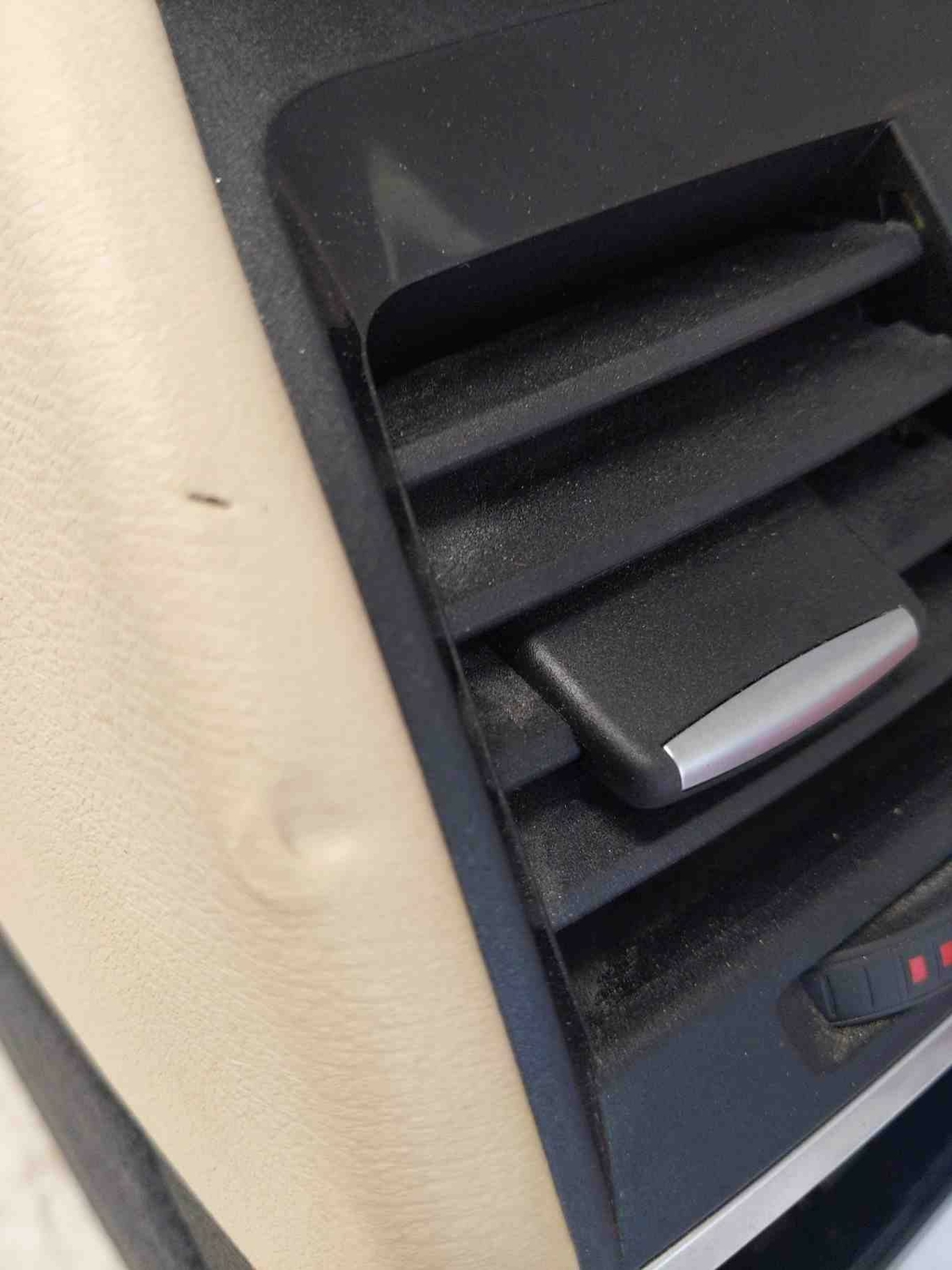 20142018 BMW X5 Center Console Compete w/ Lid Trim LCFY Canberra Beige