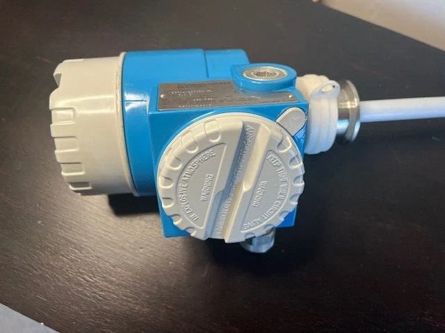 Endress Hauser DC 12TA-K11FG1BKS1 Level Transmitter 6" Multicap Level Sensor - Image 3 of 4