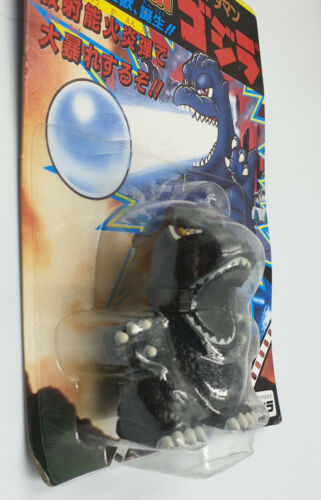 GODZILLA : GODZILLA CARDED FIGURE + GODZILLA VS MOTHRA MODEL KIT BUNDLE - Picture 5 of 12
