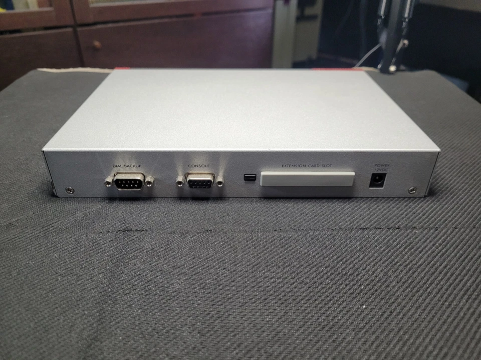 ZyXEL ZyWALL5 Internet Security Appliance - Immagine 2 di 4