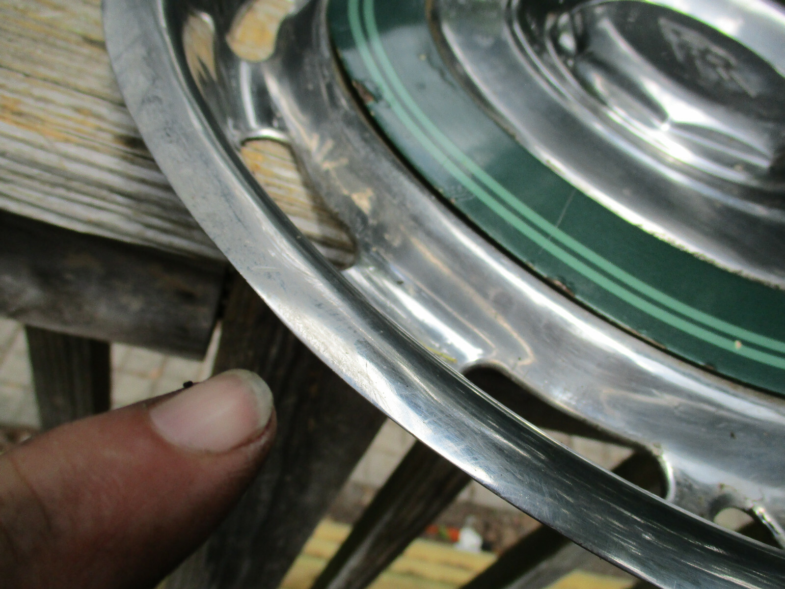 (Only One) Vintage Rolls Royce Hub Cap Green Stripe 10 Slots 16 1/2" wide