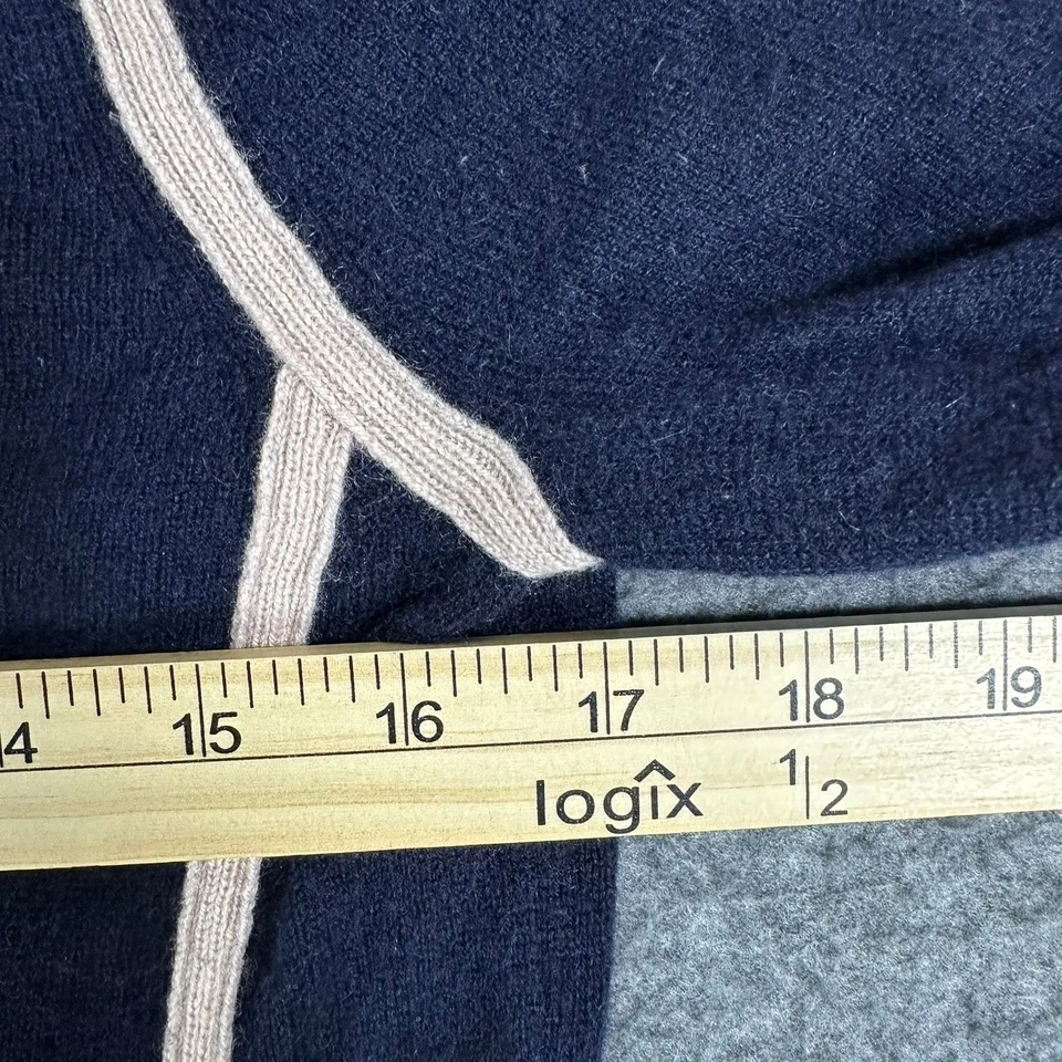 Suéter para mujer J.Crew italiano de cachemir azul marino talla S cuello redondo ribete en contraste Foto 4 de 4