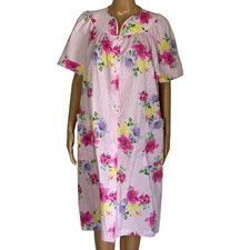Simply Basic Pink Floral Polka Dot Short Sleeve Robe Pearl Snap Housecoat Medium