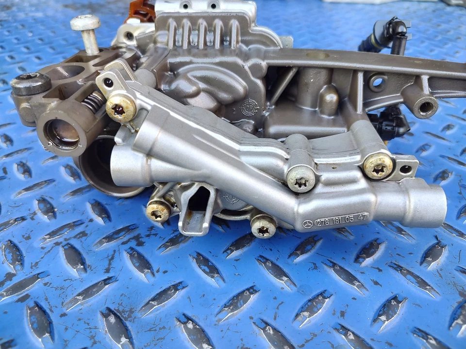 Conjunto bomba aceite motor Mercedes W221 S63 AMG M157 2011-2013 2781810547 Foto 4 de 4