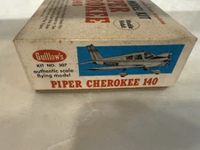 1970 ORIGINAL Guillow’s #307 Piper Cherokee 140 Balsa plane - FREE SHIPPING