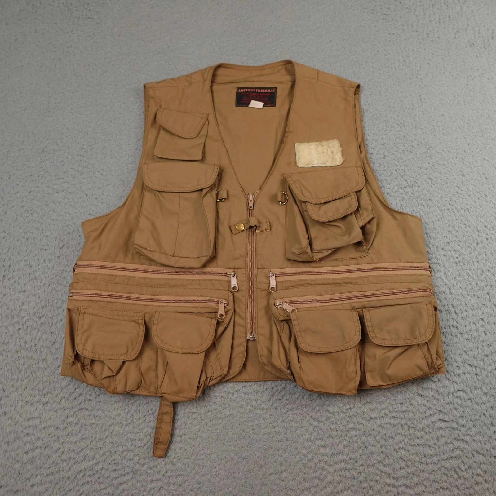 Vintage American Fisherman Fishing Vest Mens Medium Tan Pocket Utility Outdoor