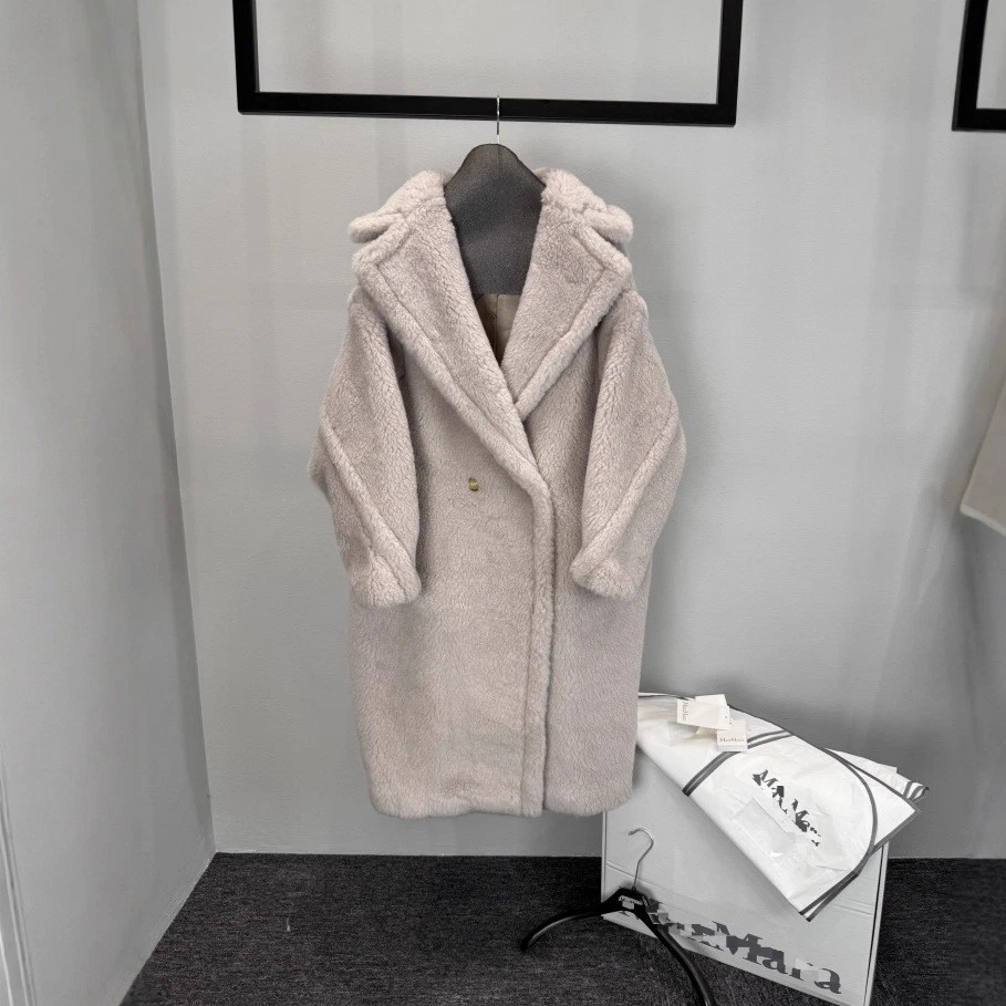 Abrigo largo de peluche Max Mara para mujer otoño invierno moda Foto 3 de 4