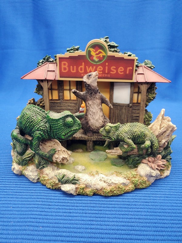 2000 Anheuser-Busch Budweiser - Lizards "Ferret Takes Center Stage" Figurine