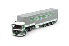 Volvo  mit 3-achsigem Schwanenhalsauflieger der Spedition Brunner