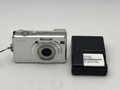 Sony Digitalkamera DSC-W100 digital Kamera Cyber-shot 8,1 MP silber