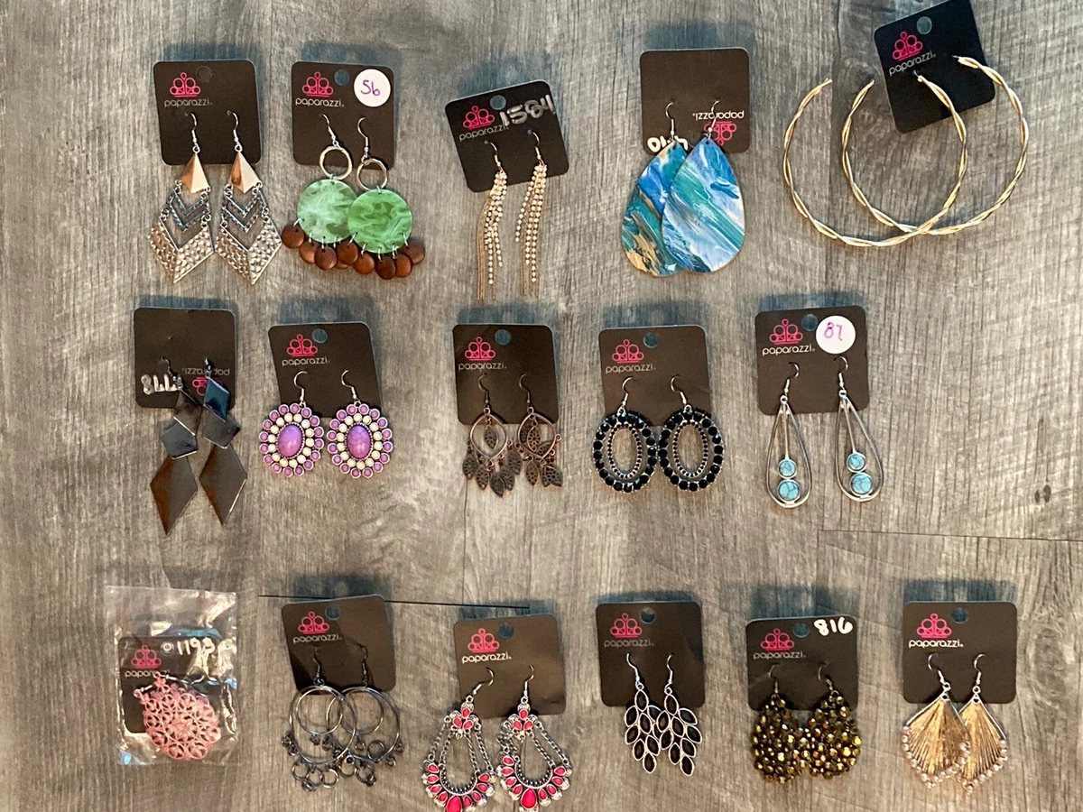 22 pieces of Paparazzi Jewelry All new!