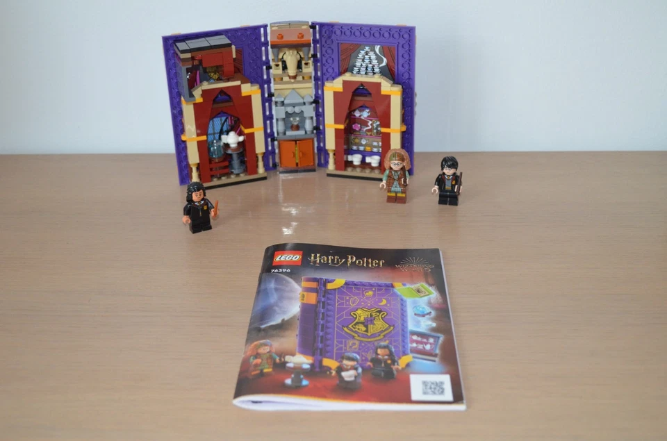 LEGO Harry Potter 76396 Hogwarts Moment: Divination Class, photo 1 sur 5