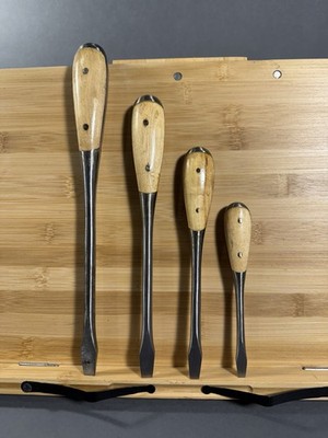 Perfect Handle screwdriver Set Of 4 wooden scales carpenters vintage. New.