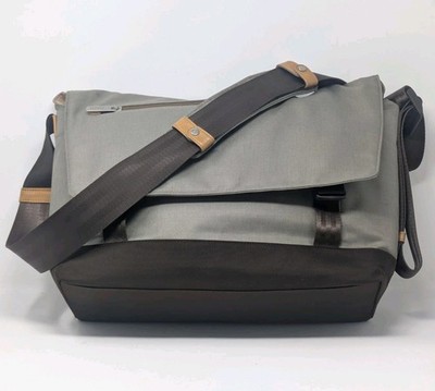 Moshi Aerio Messenger Bag for 15'' Laptop or Tablet 