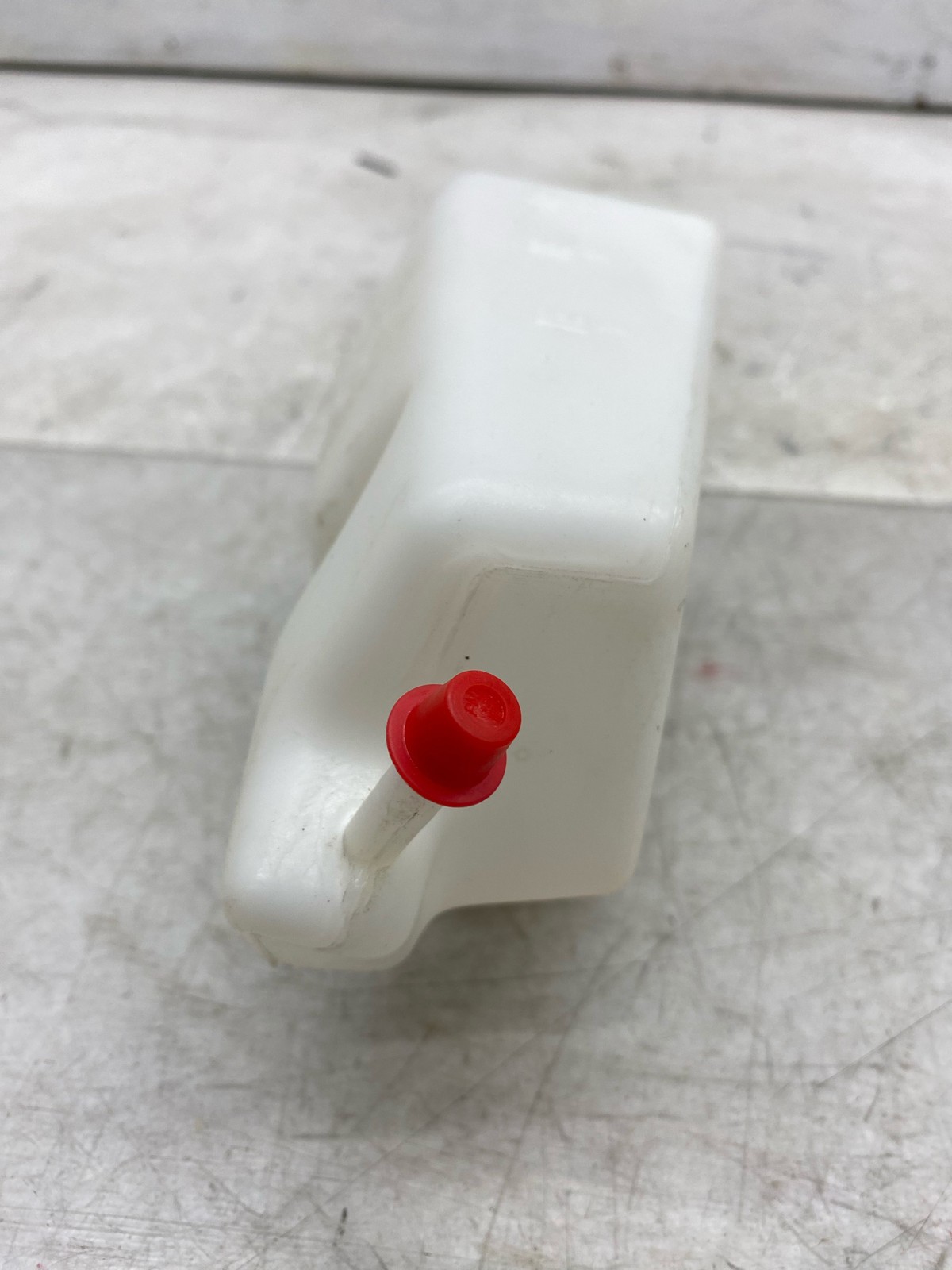 2020-2025 ASTON MARTIN DBX 4.0L COOLANT OVERFLOW EXPANSION TANK RESERVOIR OEM