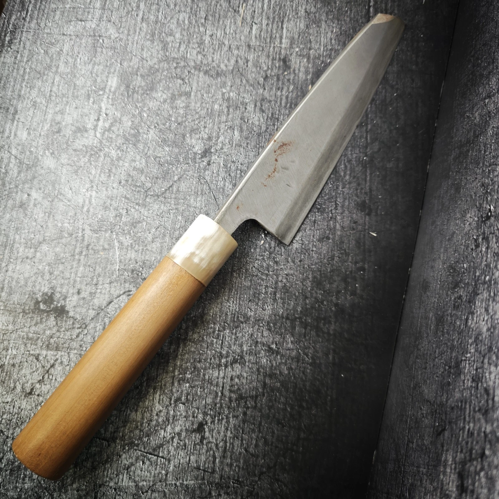 XXXL Professional Deba Buffalo Ring for Fish & Poultry Japanese Chefs Knife 617
Opens in a new windo