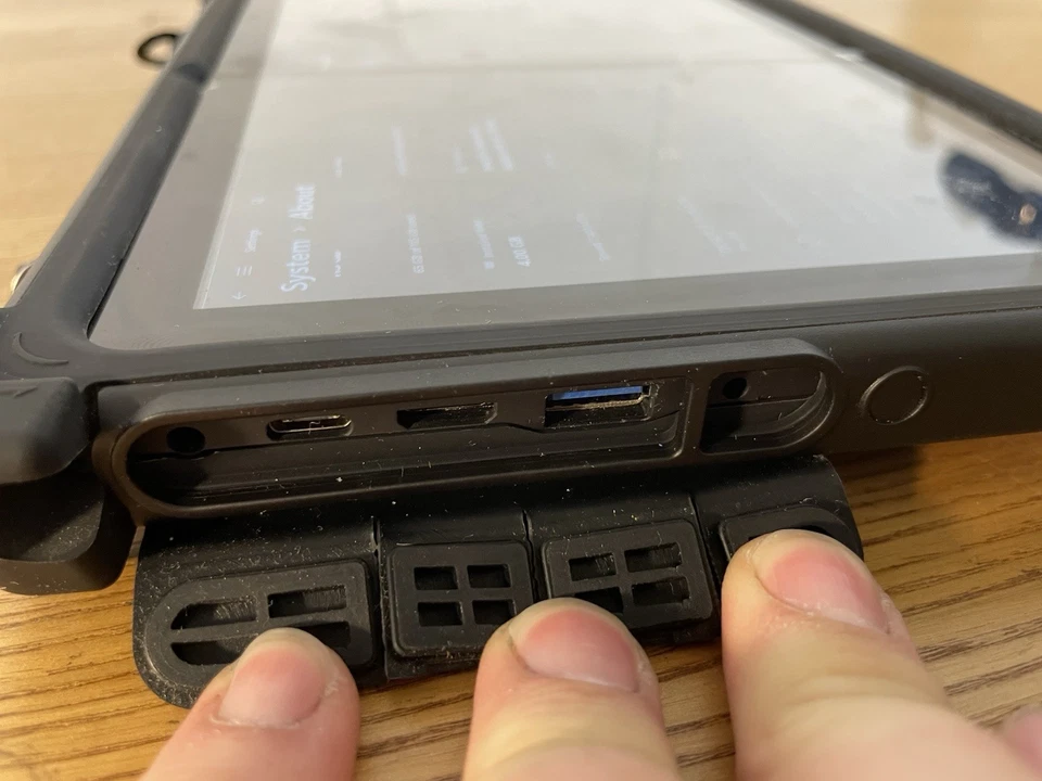 MobileDemand Flex 10B Rugged Tablet - Celeron N4100 - 4GB RAM - 120 GB SD/Win11 - Image 4 of 4